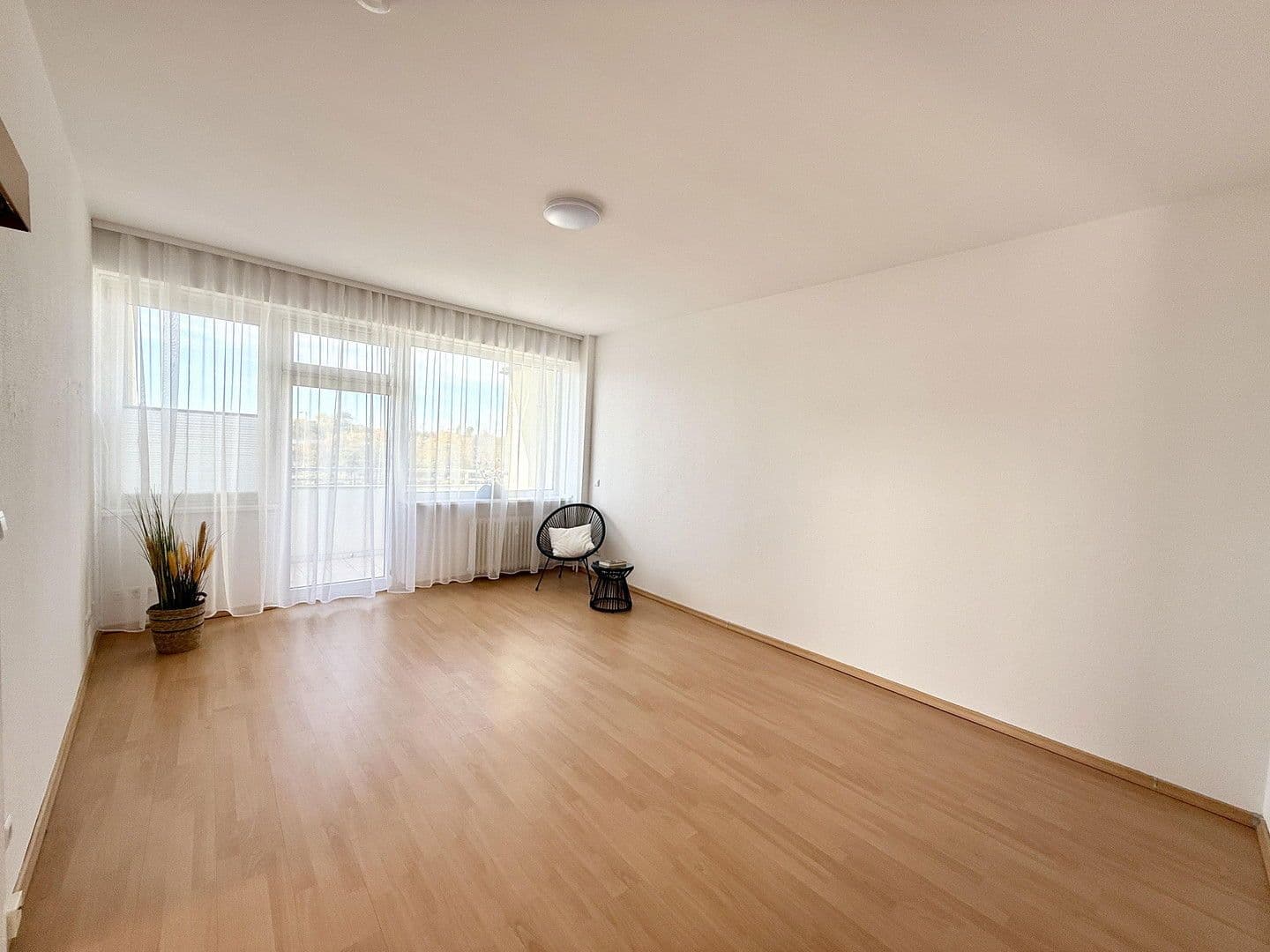 Prodej bytu 2+1 61 m², Ermslebener Weg 4, Berlin, Berlín Prodej bytu 2+1 61 m², Ermslebener Weg 4, Berlin, Berlín
