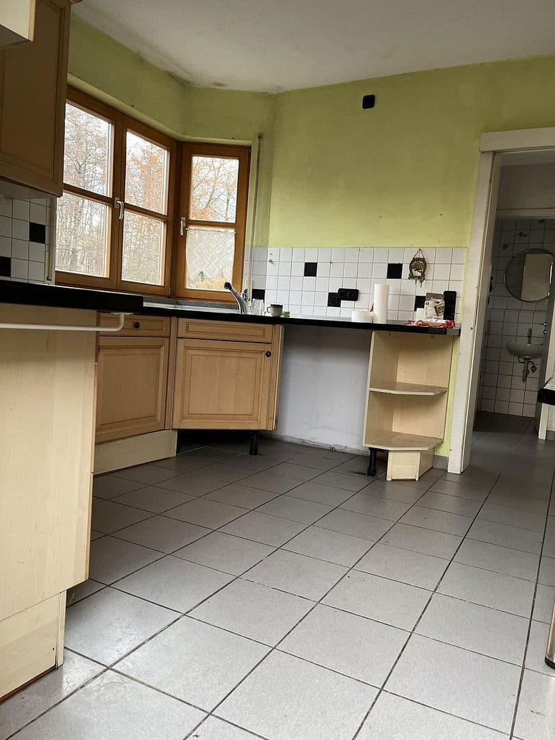 Prodej domu 126 m², pozemek 530 m², Lerchenweg 48, Stegaurach, Bavorsko Prodej domu 126 m², pozemek 530 m², Lerchenweg 48, Stegaurach, Bavorsko