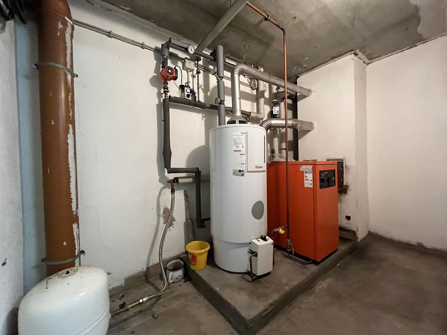 Prodej domu 126 m², pozemek 530 m², Lerchenweg 48, Stegaurach, Bavorsko Prodej domu 126 m², pozemek 530 m², Lerchenweg 48, Stegaurach, Bavorsko