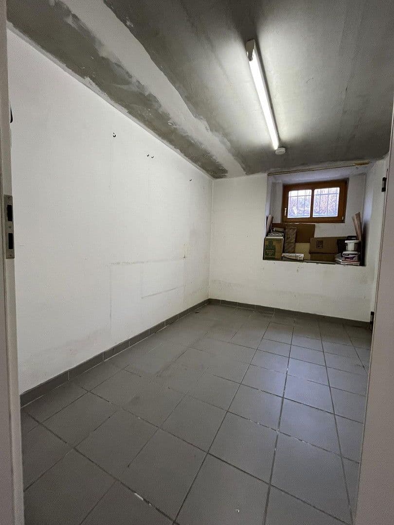 Prodej domu 126 m², pozemek 530 m², Lerchenweg 48, Stegaurach, Bavorsko Prodej domu 126 m², pozemek 530 m², Lerchenweg 48, Stegaurach, Bavorsko