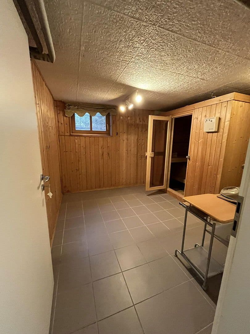 Prodej domu 126 m², pozemek 530 m², Lerchenweg 48, Stegaurach, Bavorsko Prodej domu 126 m², pozemek 530 m², Lerchenweg 48, Stegaurach, Bavorsko