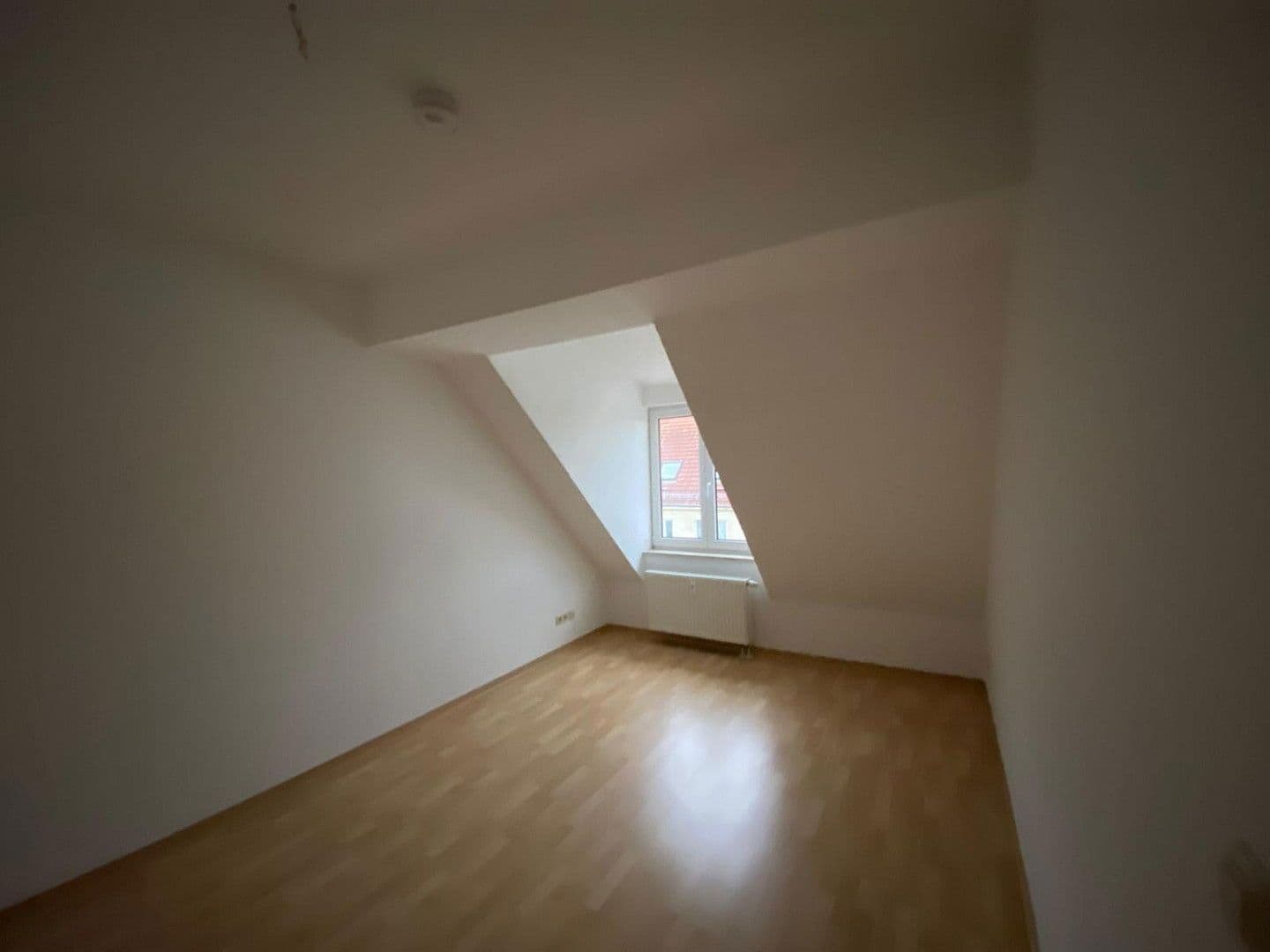 Pronájem bytu 2+1 53 m², Leipzig, Sasko Pronájem bytu 2+1 53 m², Leipzig, Sasko