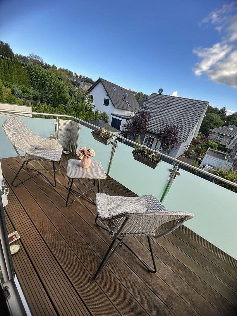 Prodej domu 250 m², pozemek 312 m², Wuppertal, Severní Porýní-Vestfálsko Prodej domu 250 m², pozemek 312 m², Wuppertal, Severní Porýní-Vestfálsko