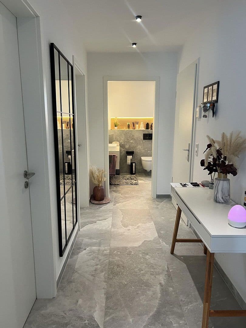 Prodej domu 250 m², pozemek 312 m², Wuppertal, Severní Porýní-Vestfálsko Prodej domu 250 m², pozemek 312 m², Wuppertal, Severní Porýní-Vestfálsko