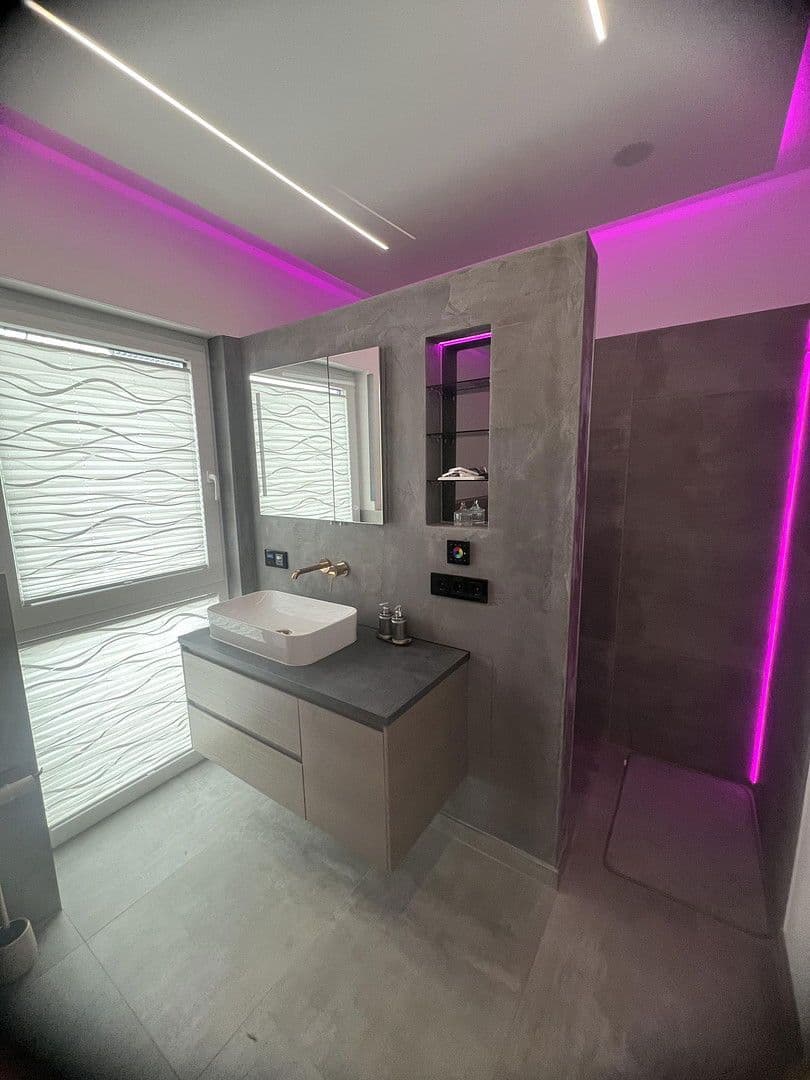 Prodej domu 250 m², pozemek 312 m², Wuppertal, Severní Porýní-Vestfálsko Prodej domu 250 m², pozemek 312 m², Wuppertal, Severní Porýní-Vestfálsko