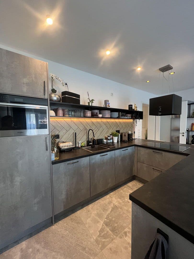 Prodej domu 250 m², pozemek 312 m², Wuppertal, Severní Porýní-Vestfálsko Prodej domu 250 m², pozemek 312 m², Wuppertal, Severní Porýní-Vestfálsko