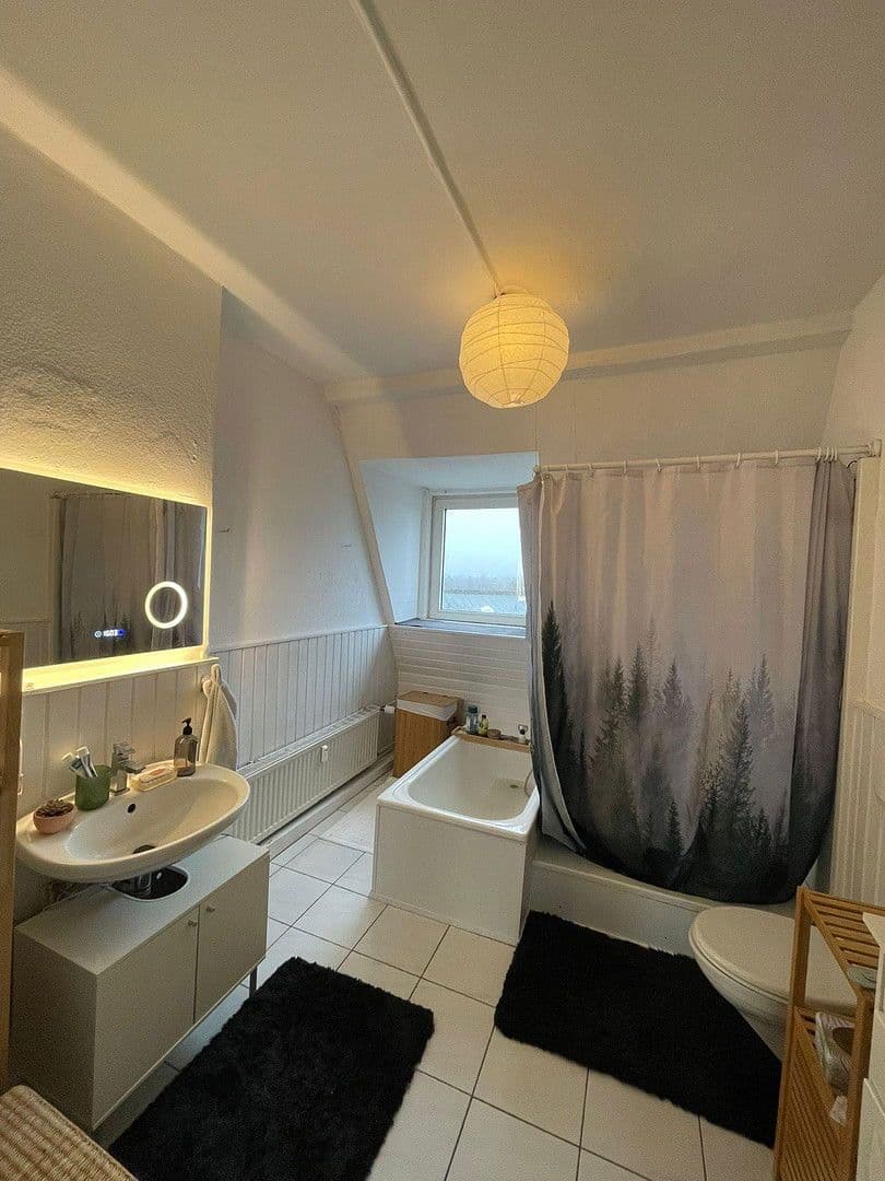 Pronájem bytu 2+1 64 m², Holtenauer Straße 213, Kiel, Šlesvicko-Holštýnsko Pronájem bytu 2+1 64 m², Holtenauer Straße 213, Kiel, Šlesvicko-Holštýnsko