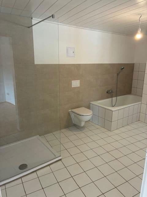 Pronájem bytu 3+kk 133 m², Alte Dorfstraße 1a, Seesen, Dolní Sasko Pronájem bytu 3+kk 133 m², Alte Dorfstraße 1a, Seesen, Dolní Sasko