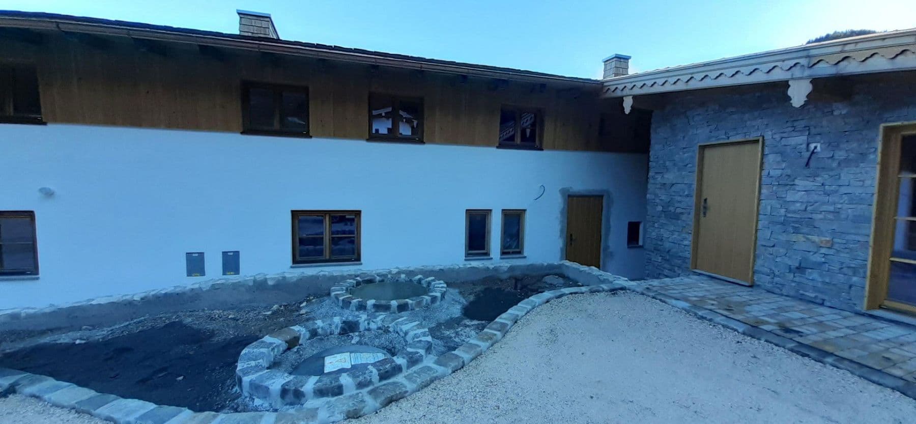 Prodej nebytového prostoru 935 m², Wuhrstein 17, Schleching, Bavorsko Prodej nebytového prostoru 935 m², Wuhrstein 17, Schleching, Bavorsko