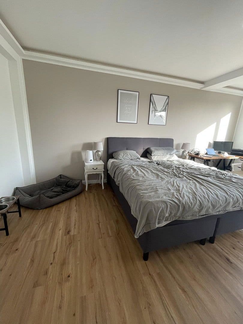 Pronájem bytu 4+1 112 m², Cracauer Straße 75, Krefeld, Severní Porýní-Vestfálsko Pronájem bytu 4+1 112 m², Cracauer Straße 75, Krefeld, Severní Porýní-Vestfálsko