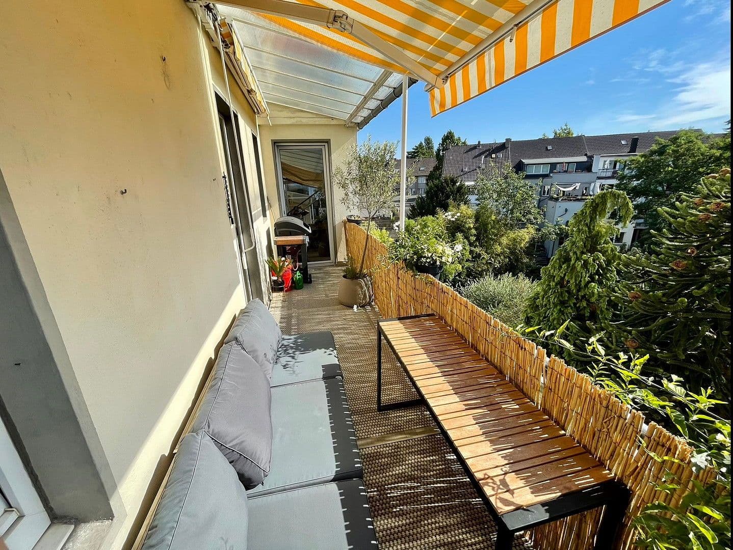 Pronájem bytu 4+1 112 m², Cracauer Straße 75, Krefeld, Severní Porýní-Vestfálsko Pronájem bytu 4+1 112 m², Cracauer Straße 75, Krefeld, Severní Porýní-Vestfálsko