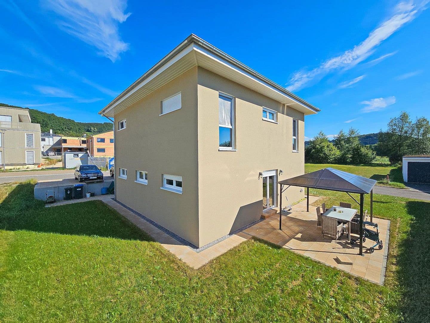 Prodej domu 160 m², pozemek 469 m², Schwalbenweg 1, Ottenbach, Bádensko-Württembersko Prodej domu 160 m², pozemek 469 m², Schwalbenweg 1, Ottenbach, Bádensko-Württembersko