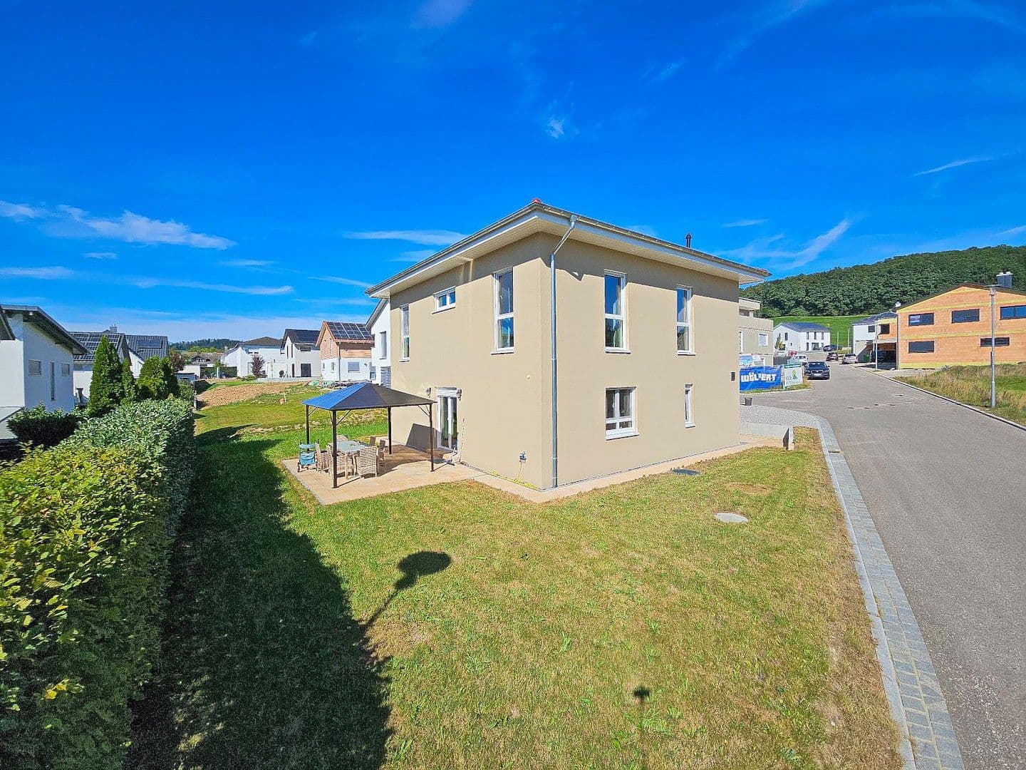 Prodej domu 160 m², pozemek 469 m², Schwalbenweg 1, Ottenbach, Bádensko-Württembersko Prodej domu 160 m², pozemek 469 m², Schwalbenweg 1, Ottenbach, Bádensko-Württembersko