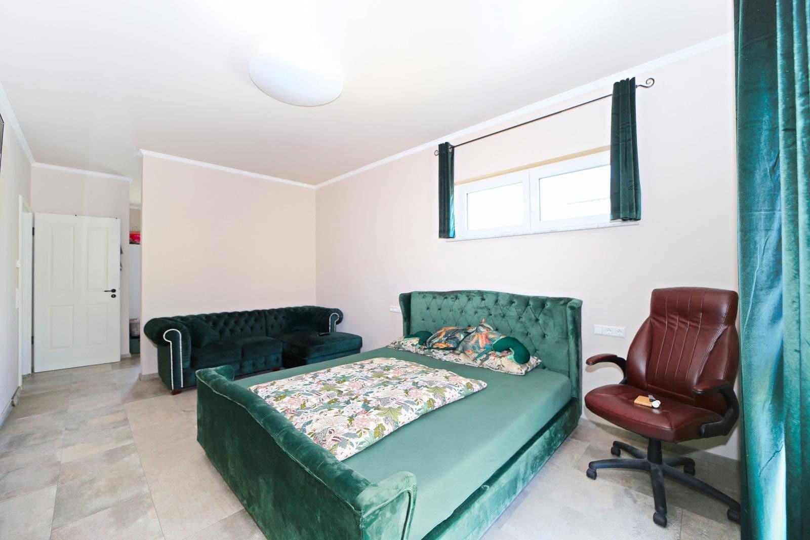 Prodej domu 160 m², pozemek 469 m², Schwalbenweg 1, Ottenbach, Bádensko-Württembersko Prodej domu 160 m², pozemek 469 m², Schwalbenweg 1, Ottenbach, Bádensko-Württembersko