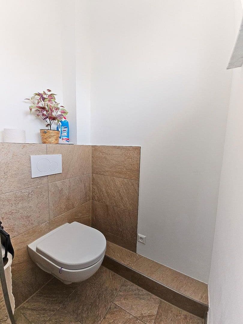 Prodej domu 160 m², pozemek 469 m², Schwalbenweg 1, Ottenbach, Bádensko-Württembersko Prodej domu 160 m², pozemek 469 m², Schwalbenweg 1, Ottenbach, Bádensko-Württembersko