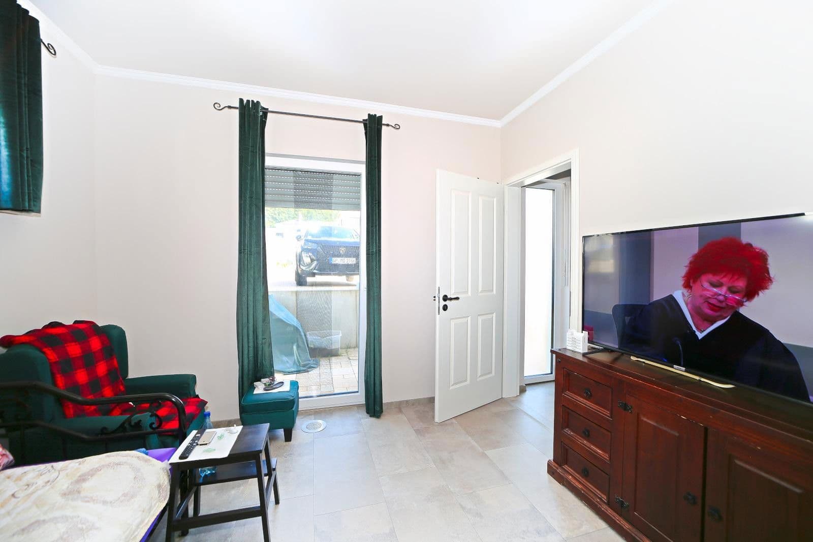 Prodej domu 160 m², pozemek 469 m², Schwalbenweg 1, Ottenbach, Bádensko-Württembersko Prodej domu 160 m², pozemek 469 m², Schwalbenweg 1, Ottenbach, Bádensko-Württembersko