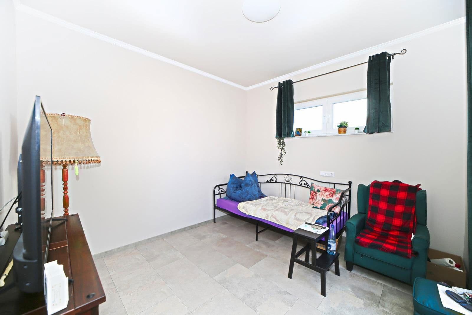 Prodej domu 160 m², pozemek 469 m², Schwalbenweg 1, Ottenbach, Bádensko-Württembersko Prodej domu 160 m², pozemek 469 m², Schwalbenweg 1, Ottenbach, Bádensko-Württembersko