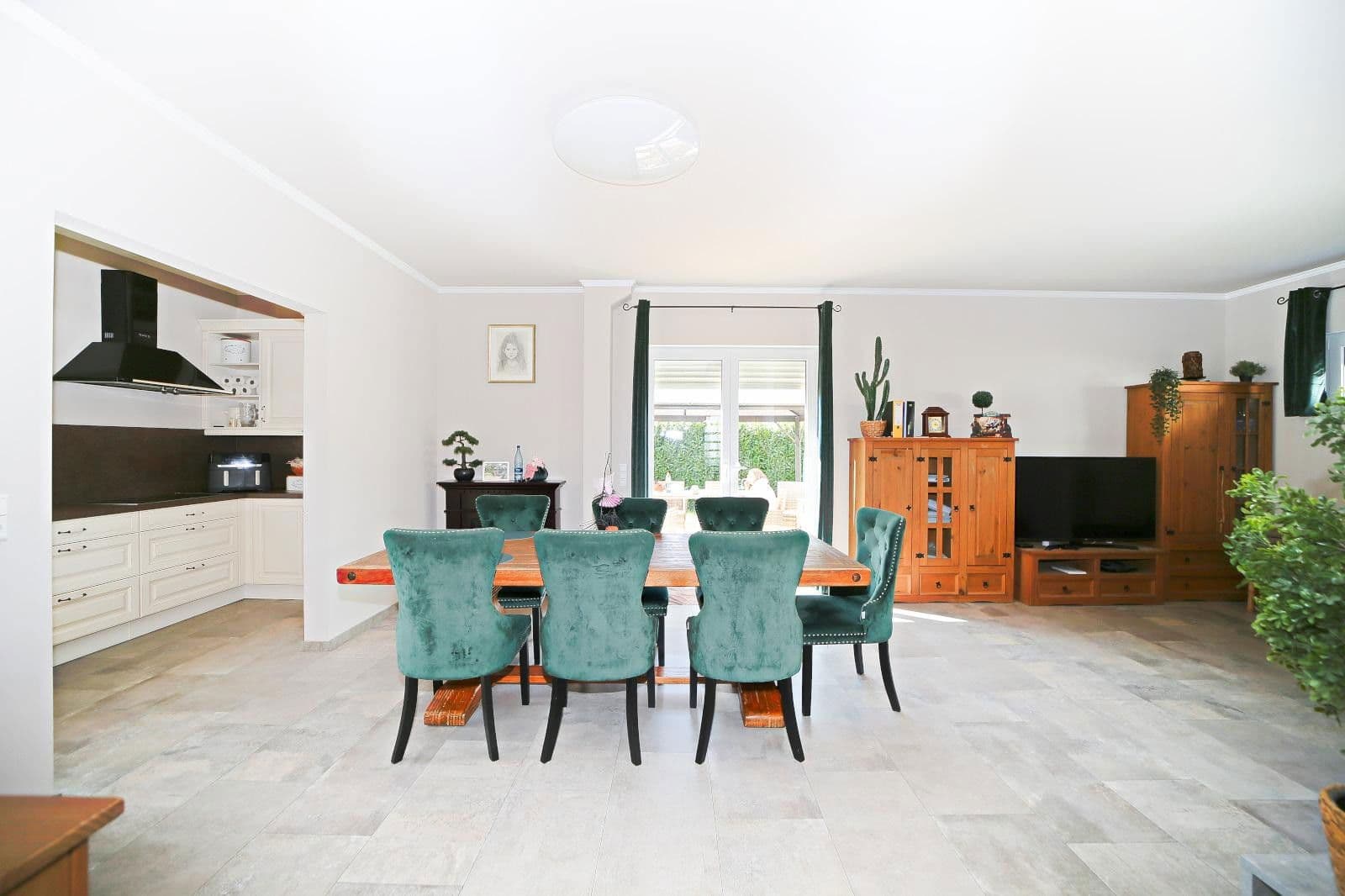 Prodej domu 160 m², pozemek 469 m², Schwalbenweg 1, Ottenbach, Bádensko-Württembersko Prodej domu 160 m², pozemek 469 m², Schwalbenweg 1, Ottenbach, Bádensko-Württembersko