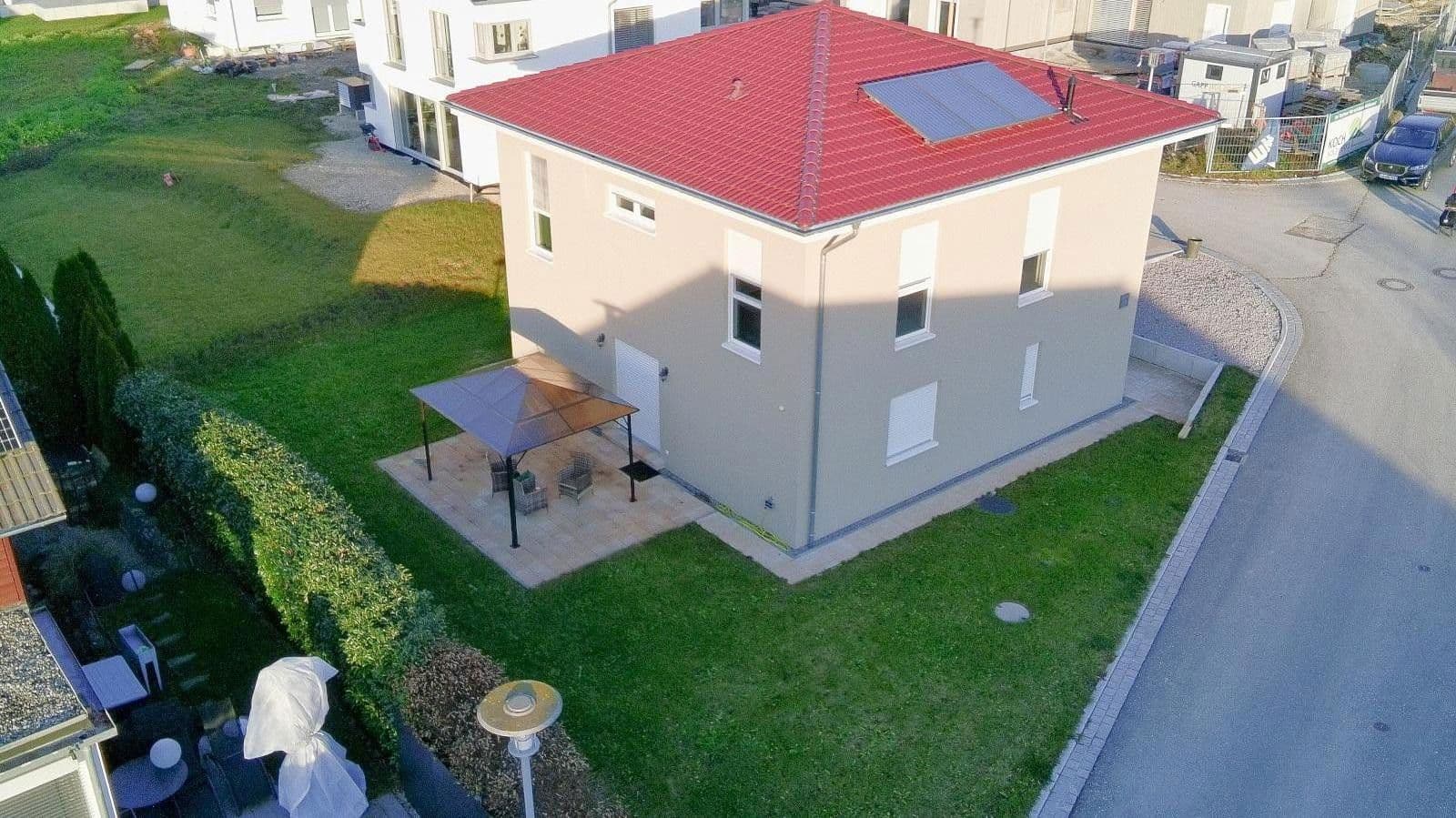 Prodej domu 160 m², pozemek 469 m², Schwalbenweg 1, Ottenbach, Bádensko-Württembersko Prodej domu 160 m², pozemek 469 m², Schwalbenweg 1, Ottenbach, Bádensko-Württembersko