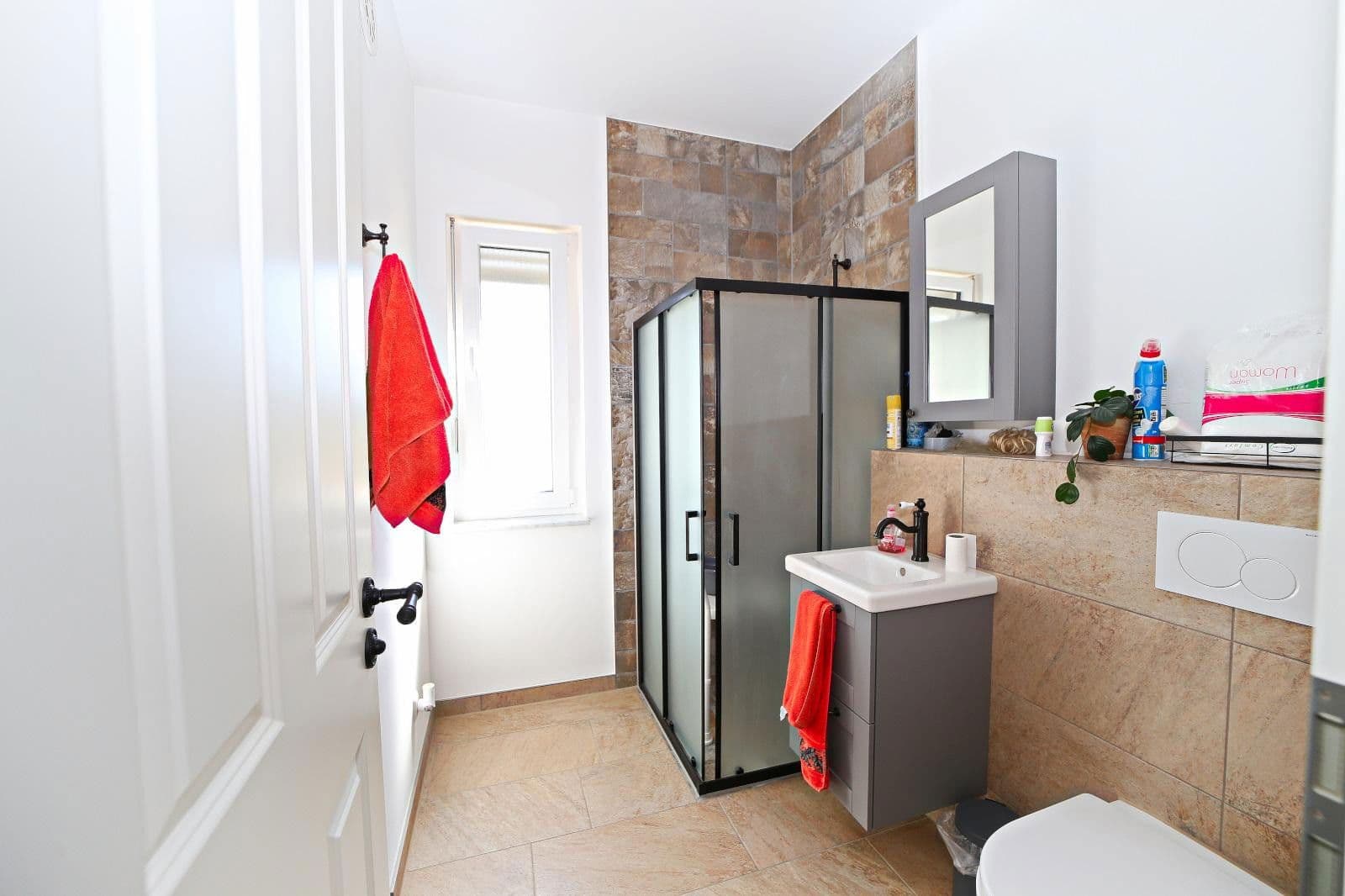 Prodej domu 160 m², pozemek 469 m², Schwalbenweg 1, Ottenbach, Bádensko-Württembersko Prodej domu 160 m², pozemek 469 m², Schwalbenweg 1, Ottenbach, Bádensko-Württembersko