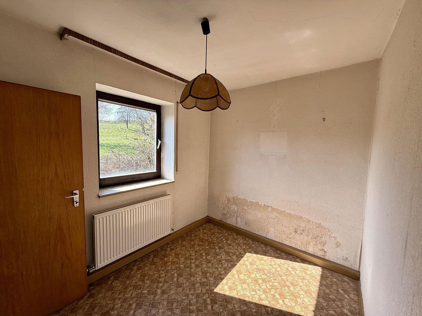 Prodej domu 137 m², pozemek 391 m², Am Fräuleinsgarten 5, Weilersbach, Bavorsko Prodej domu 137 m², pozemek 391 m², Am Fräuleinsgarten 5, Weilersbach, Bavorsko