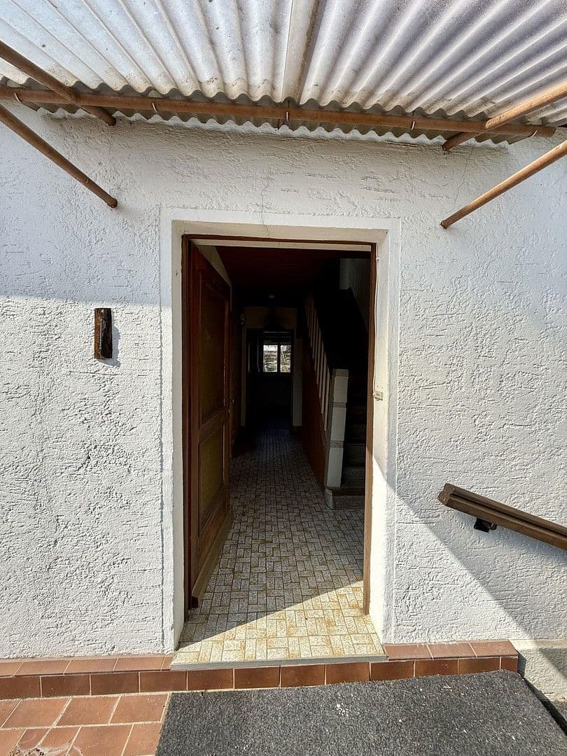 Prodej domu 137 m², pozemek 391 m², Am Fräuleinsgarten 5, Weilersbach, Bavorsko Prodej domu 137 m², pozemek 391 m², Am Fräuleinsgarten 5, Weilersbach, Bavorsko