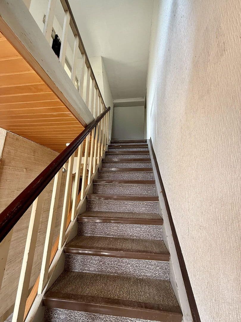 Prodej domu 137 m², pozemek 391 m², Am Fräuleinsgarten 5, Weilersbach, Bavorsko Prodej domu 137 m², pozemek 391 m², Am Fräuleinsgarten 5, Weilersbach, Bavorsko