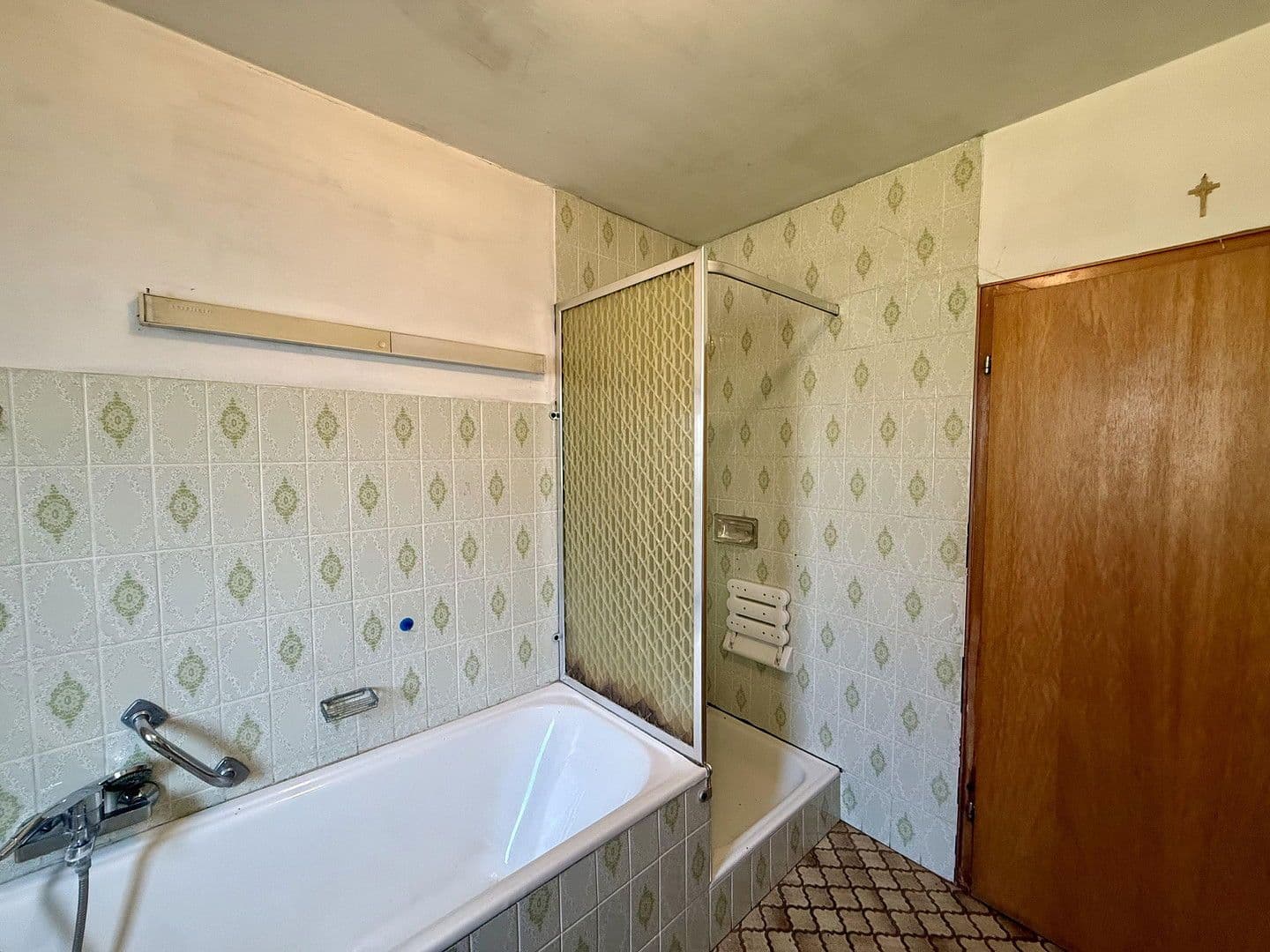 Prodej domu 137 m², pozemek 391 m², Am Fräuleinsgarten 5, Weilersbach, Bavorsko Prodej domu 137 m², pozemek 391 m², Am Fräuleinsgarten 5, Weilersbach, Bavorsko