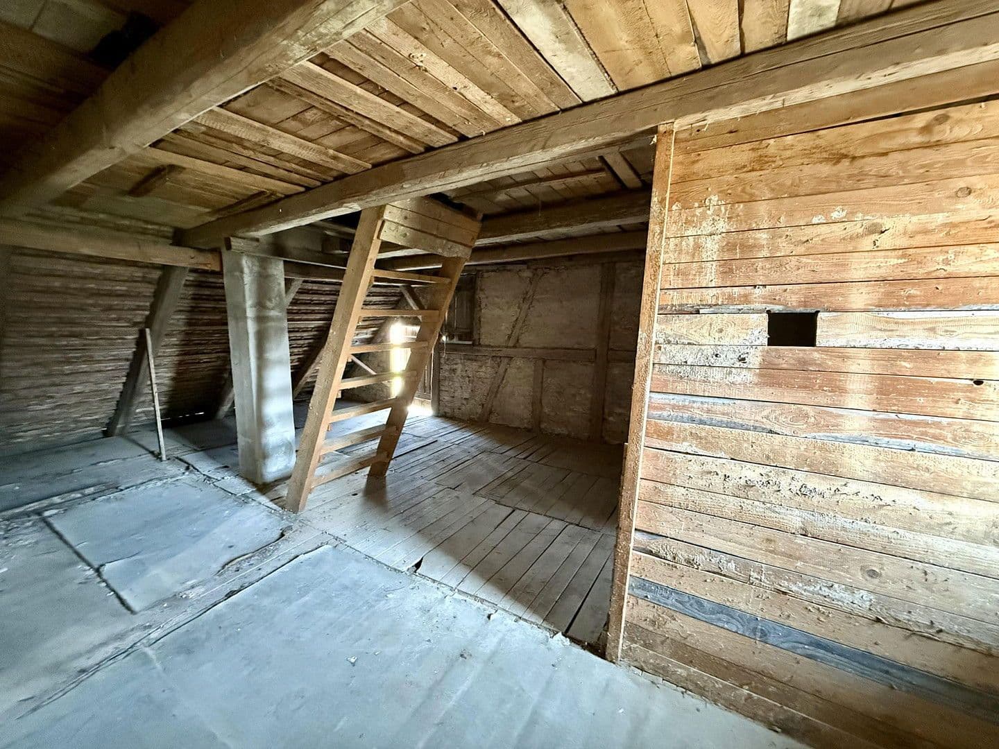 Prodej domu 137 m², pozemek 391 m², Am Fräuleinsgarten 5, Weilersbach, Bavorsko Prodej domu 137 m², pozemek 391 m², Am Fräuleinsgarten 5, Weilersbach, Bavorsko