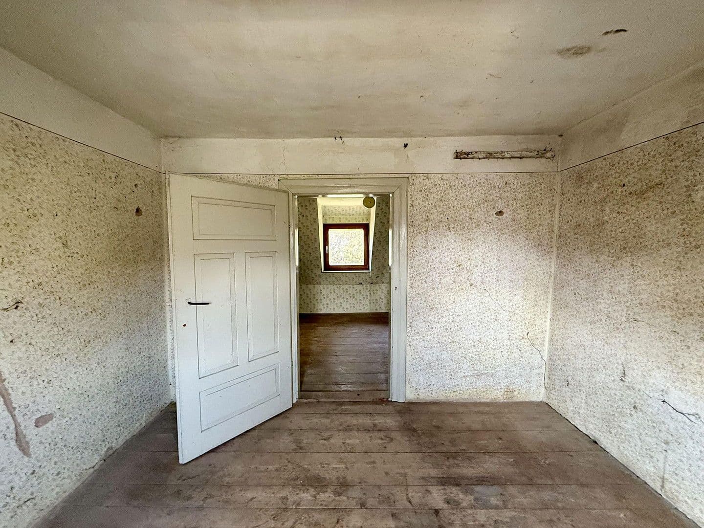 Prodej domu 137 m², pozemek 391 m², Am Fräuleinsgarten 5, Weilersbach, Bavorsko Prodej domu 137 m², pozemek 391 m², Am Fräuleinsgarten 5, Weilersbach, Bavorsko