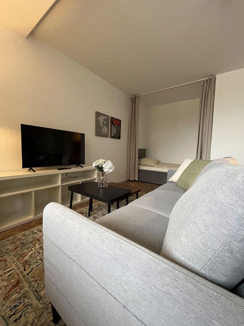 Pronájem bytu 1+1 35 m², Felderstraße 51, Leverkusen, Severní Porýní-Vestfálsko Pronájem bytu 1+1 35 m², Felderstraße 51, Leverkusen, Severní Porýní-Vestfálsko