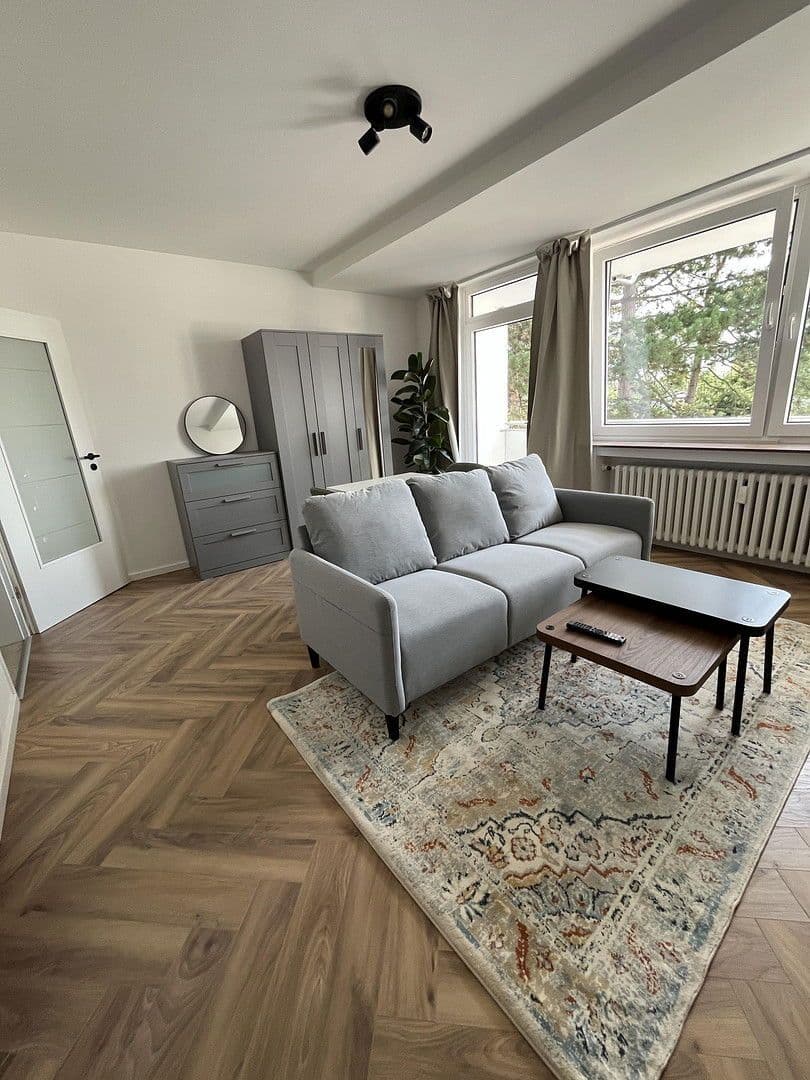 Pronájem bytu 1+1 35 m², Felderstraße 51, Leverkusen, Severní Porýní-Vestfálsko Pronájem bytu 1+1 35 m², Felderstraße 51, Leverkusen, Severní Porýní-Vestfálsko
