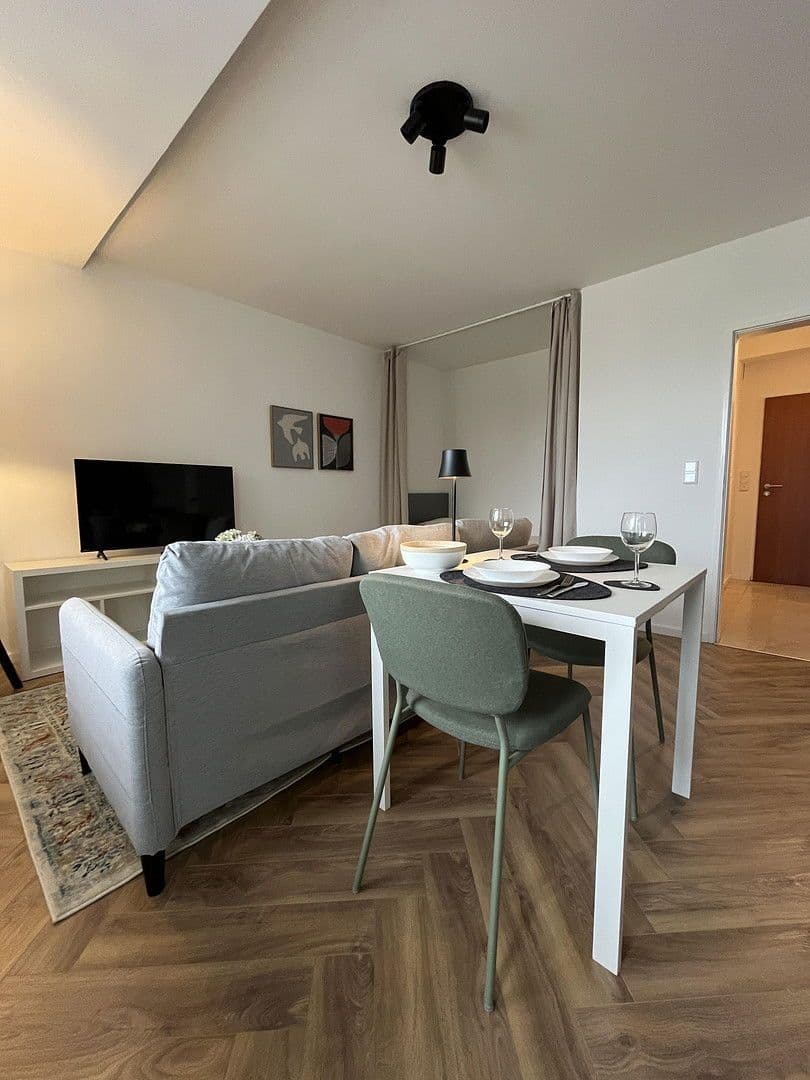 Pronájem bytu 1+1 35 m², Felderstraße 51, Leverkusen, Severní Porýní-Vestfálsko Pronájem bytu 1+1 35 m², Felderstraße 51, Leverkusen, Severní Porýní-Vestfálsko