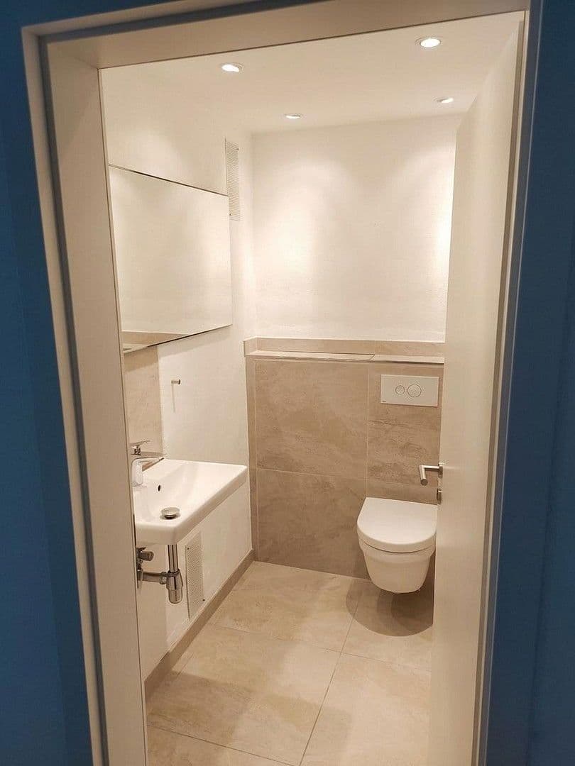 Prodej bytu 4+1 88 m², Eibenstr. 2, Düsseldorf, Severní Porýní-Vestfálsko Prodej bytu 4+1 88 m², Eibenstr. 2, Düsseldorf, Severní Porýní-Vestfálsko