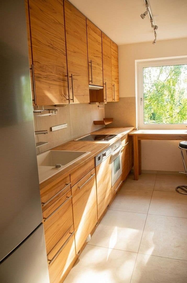 Prodej bytu 4+1 88 m², Eibenstr. 2, Düsseldorf, Severní Porýní-Vestfálsko Prodej bytu 4+1 88 m², Eibenstr. 2, Düsseldorf, Severní Porýní-Vestfálsko