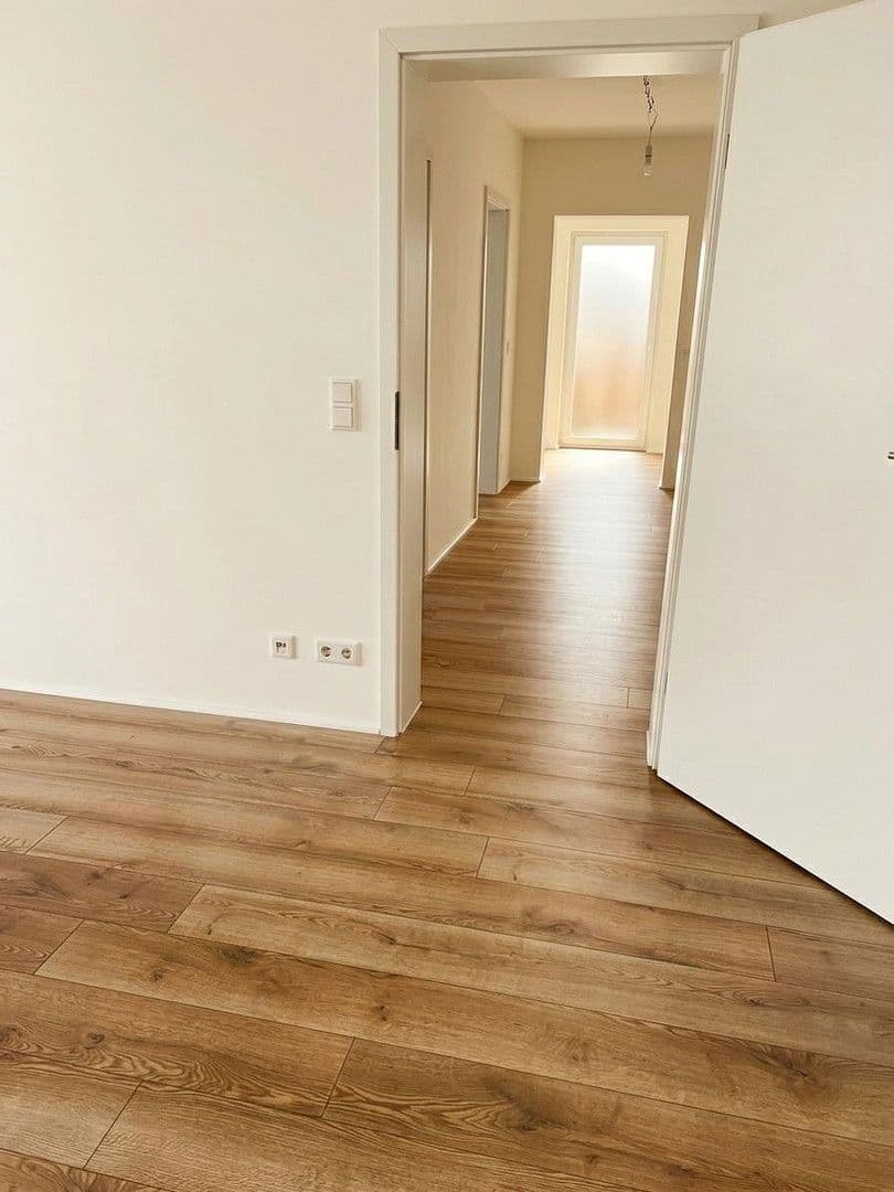 Prodej bytu 4+1 88 m², Eibenstr. 2, Düsseldorf, Severní Porýní-Vestfálsko Prodej bytu 4+1 88 m², Eibenstr. 2, Düsseldorf, Severní Porýní-Vestfálsko