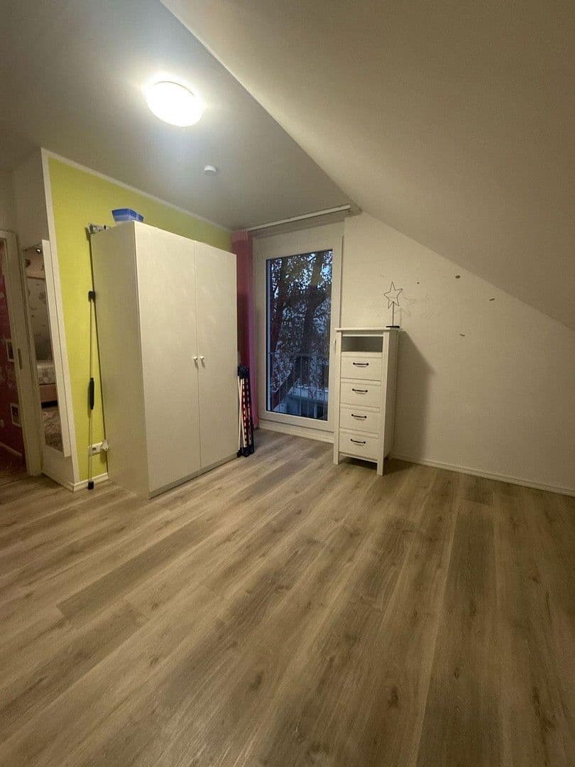 Prodej domu 122 m², pozemek 200 m², Heideweg, Halstenbek, Šlesvicko-Holštýnsko Prodej domu 122 m², pozemek 200 m², Heideweg, Halstenbek, Šlesvicko-Holštýnsko