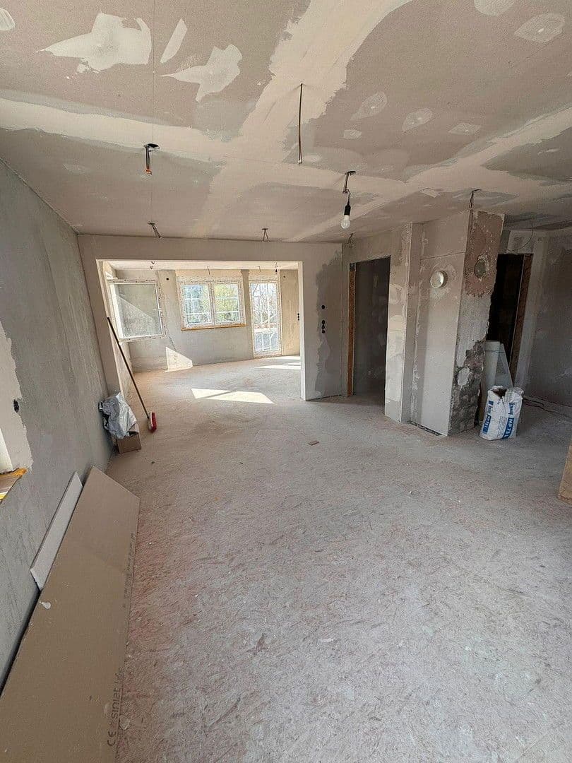 Prodej domu 200 m², pozemek 586 m², Zimmern ob Rottweil, Bádensko-Württembersko Prodej domu 200 m², pozemek 586 m², Zimmern ob Rottweil, Bádensko-Württembersko