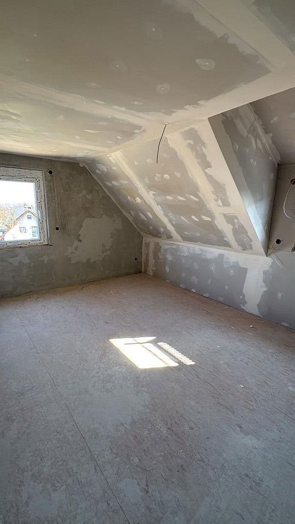 Prodej domu 200 m², pozemek 586 m², Zimmern ob Rottweil, Bádensko-Württembersko Prodej domu 200 m², pozemek 586 m², Zimmern ob Rottweil, Bádensko-Württembersko