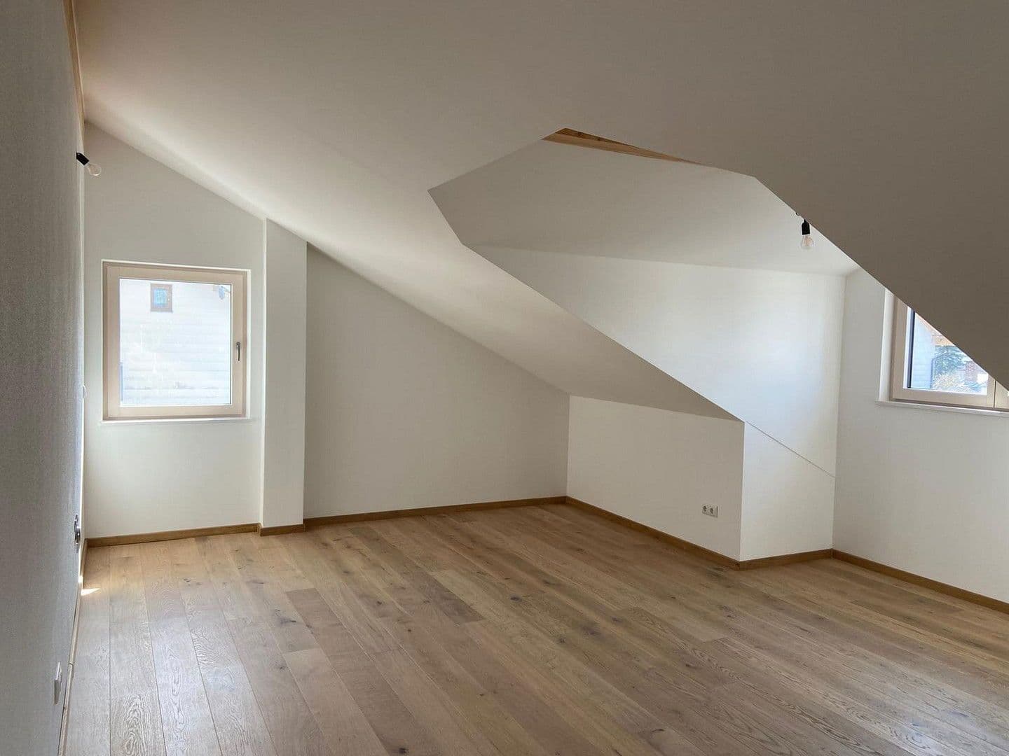 Pronájem bytu 4+kk 188 m², Enthammerstr. 7, Grafing, Bavorsko Pronájem bytu 4+kk 188 m², Enthammerstr. 7, Grafing, Bavorsko