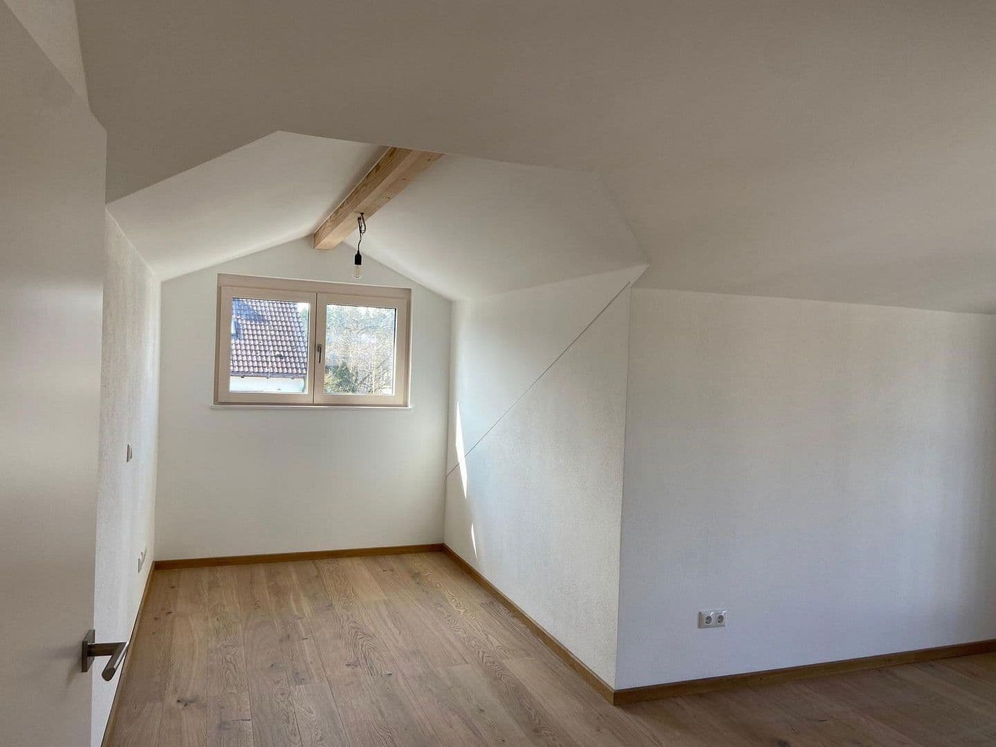 Pronájem bytu 4+kk 188 m², Enthammerstr. 7, Grafing, Bavorsko Pronájem bytu 4+kk 188 m², Enthammerstr. 7, Grafing, Bavorsko