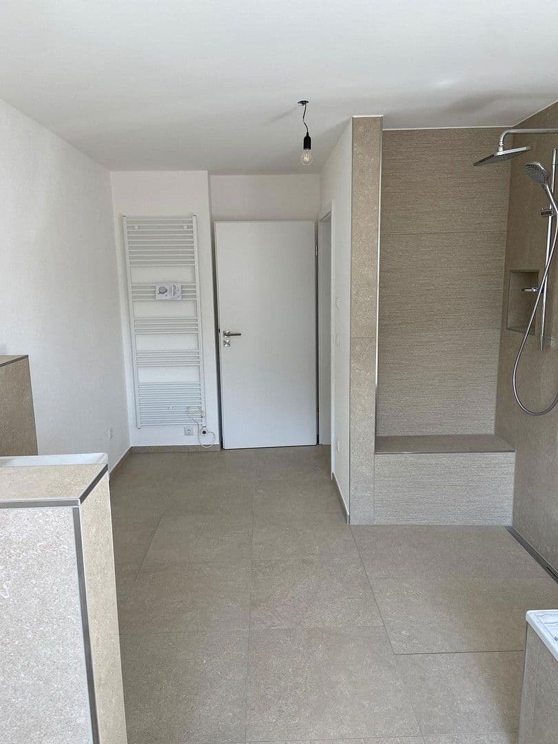Pronájem bytu 4+kk 188 m², Enthammerstr. 7, Grafing, Bavorsko Pronájem bytu 4+kk 188 m², Enthammerstr. 7, Grafing, Bavorsko