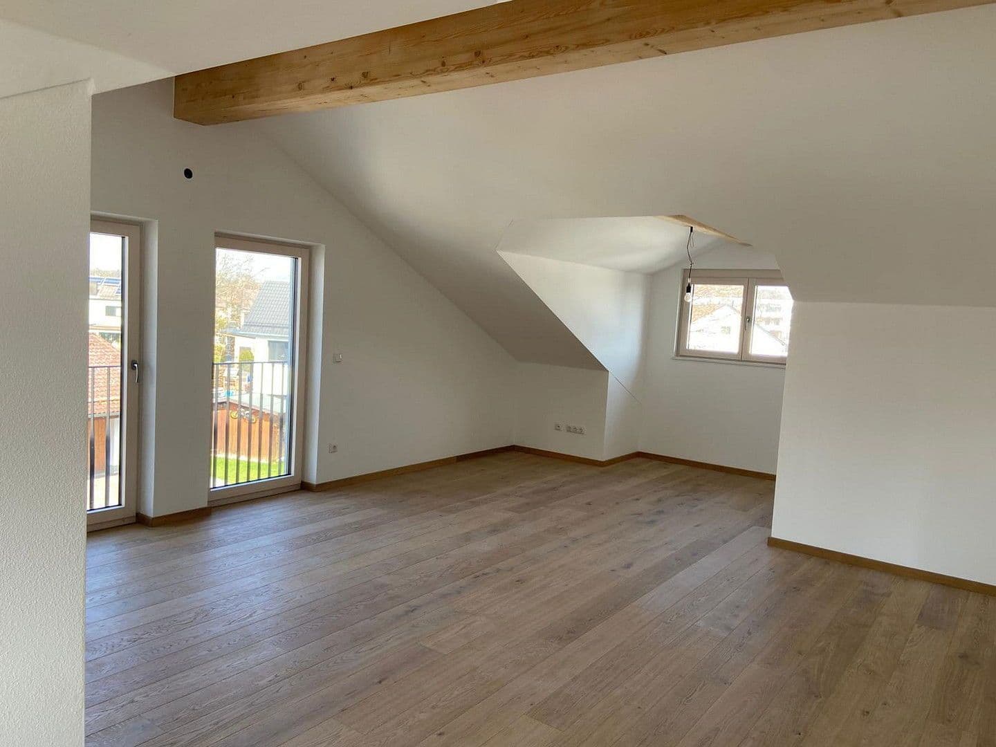 Pronájem bytu 4+kk 188 m², Enthammerstr. 7, Grafing, Bavorsko Pronájem bytu 4+kk 188 m², Enthammerstr. 7, Grafing, Bavorsko