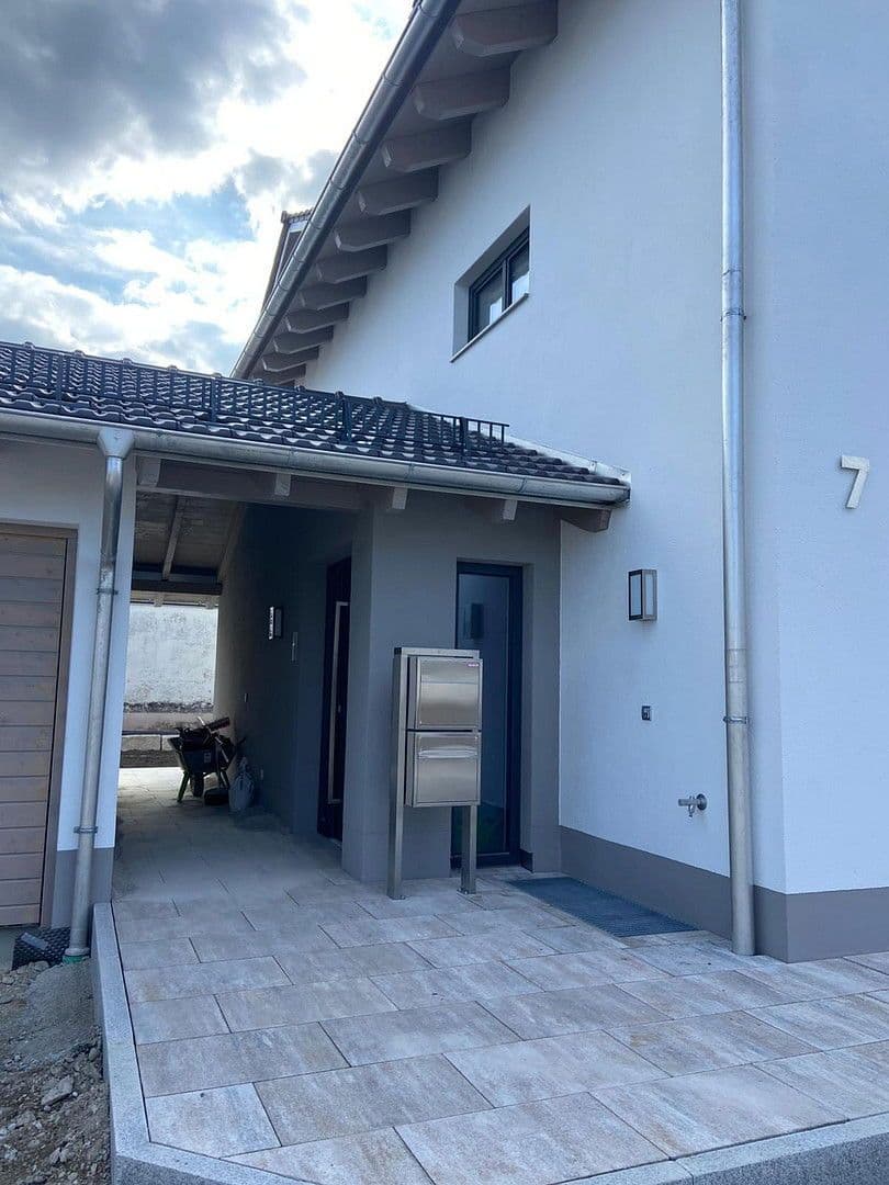 Pronájem bytu 4+kk 188 m², Enthammerstr. 7, Grafing, Bavorsko Pronájem bytu 4+kk 188 m², Enthammerstr. 7, Grafing, Bavorsko