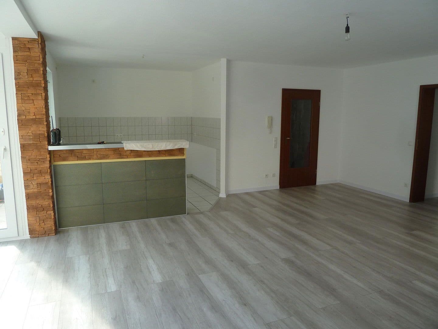 Prodej bytu 3+1 92 m², Ingelheim am Rhein, Porýní-Falc Prodej bytu 3+1 92 m², Ingelheim am Rhein, Porýní-Falc