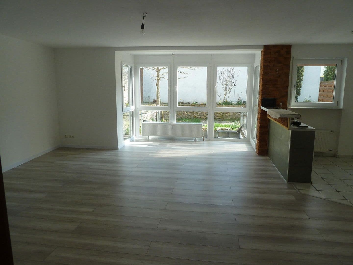 Prodej bytu 3+1 92 m², Ingelheim am Rhein, Porýní-Falc Prodej bytu 3+1 92 m², Ingelheim am Rhein, Porýní-Falc