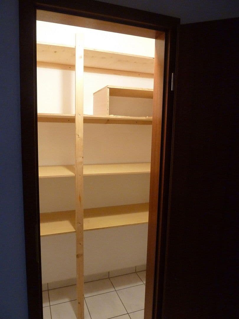 Prodej bytu 3+1 92 m², Ingelheim am Rhein, Porýní-Falc Prodej bytu 3+1 92 m², Ingelheim am Rhein, Porýní-Falc