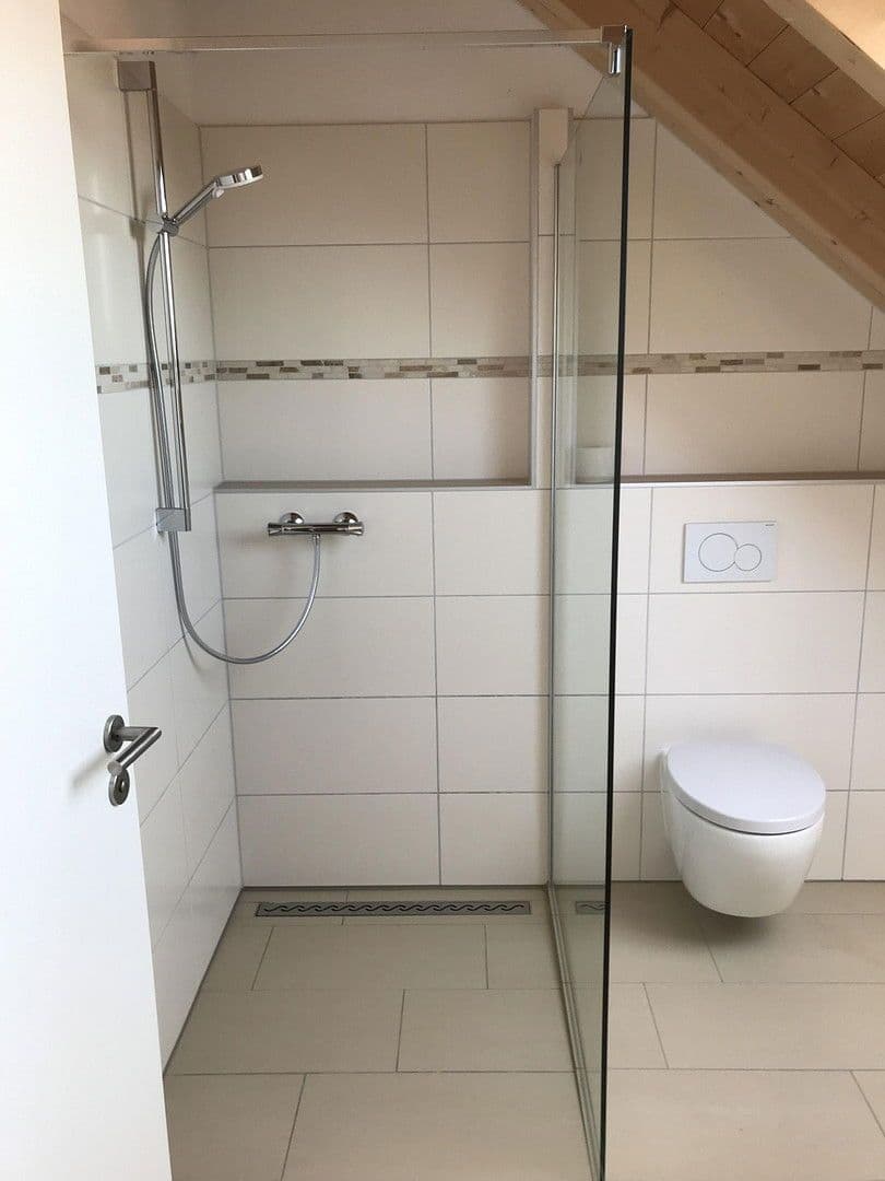 Pronájem domu 227 m², pozemek 286 m², Taingner Straße 15f, Pastetten, Bavorsko Pronájem domu 227 m², pozemek 286 m², Taingner Straße 15f, Pastetten, Bavorsko