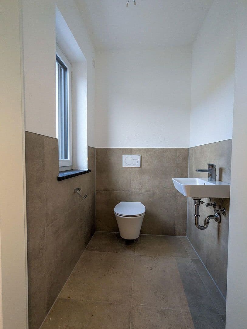 Prodej domu 137 m², pozemek 405 m², Schwabenweg, Dettingen an der Iller, Bádensko-Württembersko Prodej domu 137 m², pozemek 405 m², Schwabenweg, Dettingen an der Iller, Bádensko-Württembersko