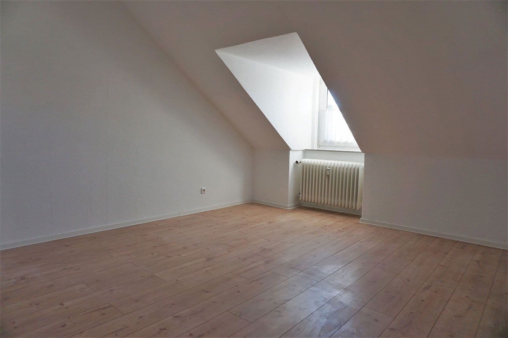 Pronájem bytu 4+1 73 m², Hameln, Dolní Sasko Pronájem bytu 4+1 73 m², Hameln, Dolní Sasko